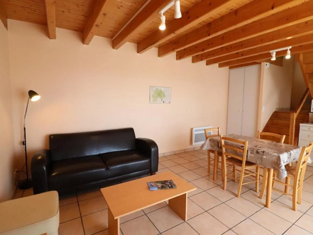 Maison De Caractere Renovee, Proche Ski Et Parc Des Volcans, Avec Jardin Privatif Et Internet Gratuit - Fr-1-742-530 contacts